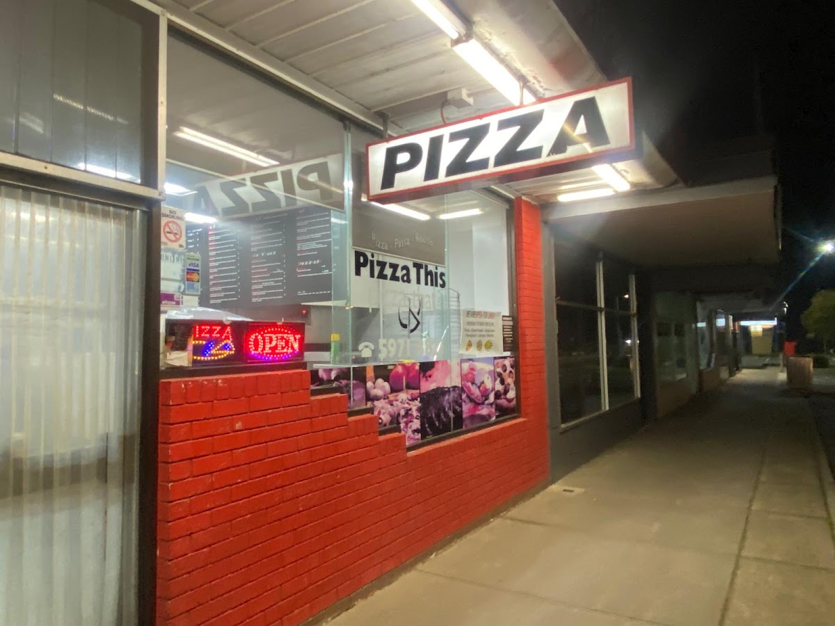 Pizza / Pizza This Pizza That 1 Photos 2